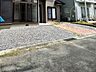 駐車場：駐車スペースは2台分を確保！車の出し入れもしやすく、運転の苦手な方にも安心です 