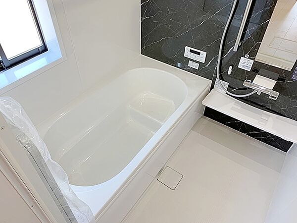 浴室を拡大表示