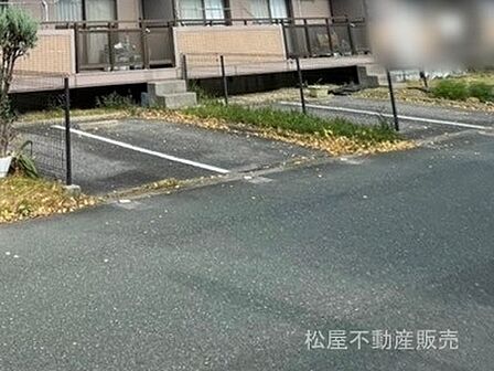 平面駐車場