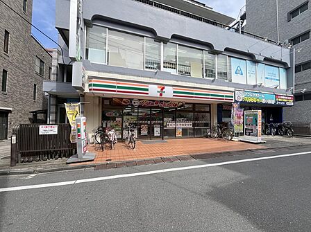 セブン-イレブン 新宿高田馬場4丁目南店（462ｍ）
