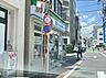 周辺：ファミリーマート アイズ高田馬場店（465ｍ）