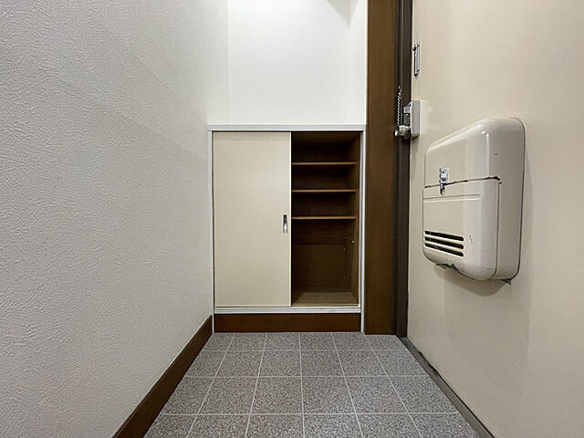 シューズボックス。異なる場合は現況を優先します。