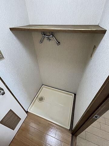 室内洗濯機置き場。異なる場合は現況を優先します。