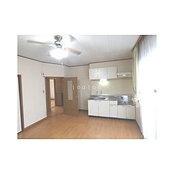 シャトー杉澤 201 2階2LDKのリビング/ダイニング