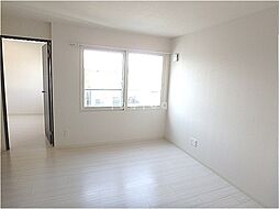 ケイメゾンII環状通東 202 2階1LDKのリビング/ダイニング