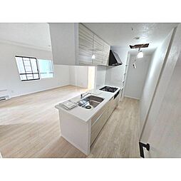 札幌市営東豊線 東区役所前駅 徒歩5分の賃貸マンション 3階2LDKのリビング/ダイニング