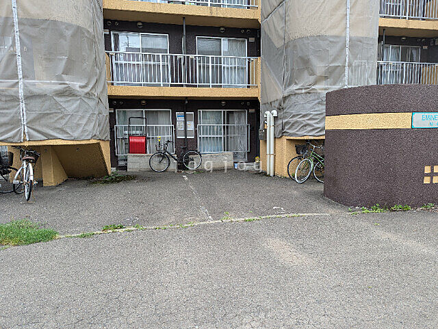6 / 8