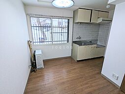 ヴィレッジ円山 101 1階1DKのリビング/ダイニング