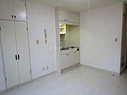 サイレンス医大前 707 7階ワンルームのリビング/ダイニング