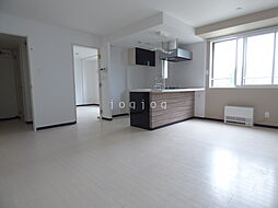 IXIII（アントレーズ）表参道 403 4階2LDKのリビング/ダイニング