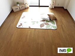 グリーングラス 208 2階1Kのリビング/ダイニング