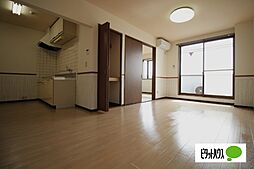 シンフォニー 302 3階2LDKのリビング/ダイニング