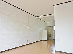 マロンハイツB 203 2階2LDKのリビング/ダイニング