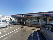 コンビニ「セブンイレブン伊勢崎日乃出町店まで526m」