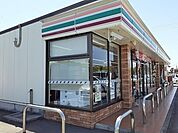 コンビニ「セブンイレブン玉村福島店まで735m」