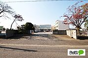 小学校「伊勢崎市立広瀬小学校まで1518m」