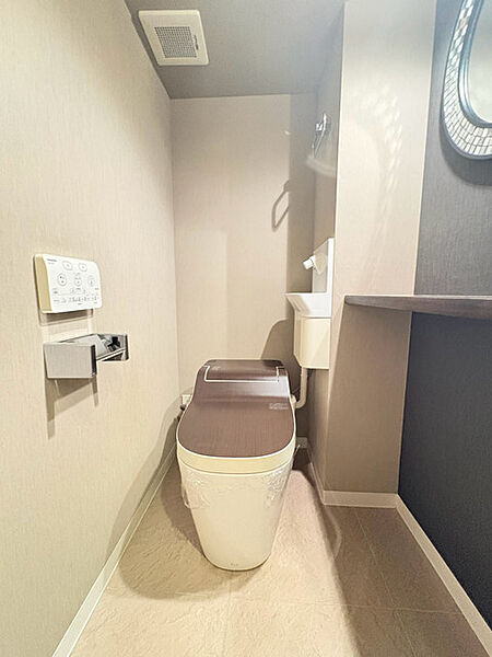 トイレを拡大表示