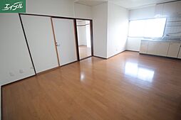 JR山陽本線 岡山駅 バス6分 岡電大供厚生町バス停下車 徒歩16分の賃貸マンション 5階2LDKのリビング/ダイニング