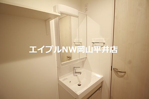 画像15:洗面所