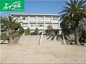 倉敷市立旭丘小学校 446m