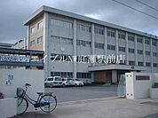中山中学校 724m