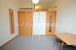 レオパレスピュア高松 2階1Kのリビング/ダイニング