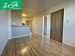 プティーシュシュ庭瀬北　北棟 1階1LDKのリビング/ダイニング