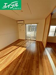 シャルマンジャンIIIＣ 2階2LDKのリビング/ダイニング