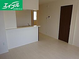 グレイシャス 1階1LDKのリビング/ダイニング