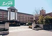 私立岡山商科大学 744m