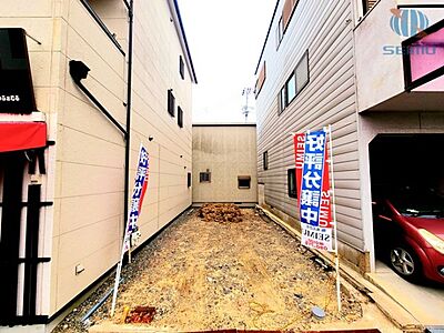 外観：【現地外観写真】平野小学校　徒歩3分の子育て環境に嬉しい立地◎限定1区画！詳細は担当スタッフまでお問い合わせください。