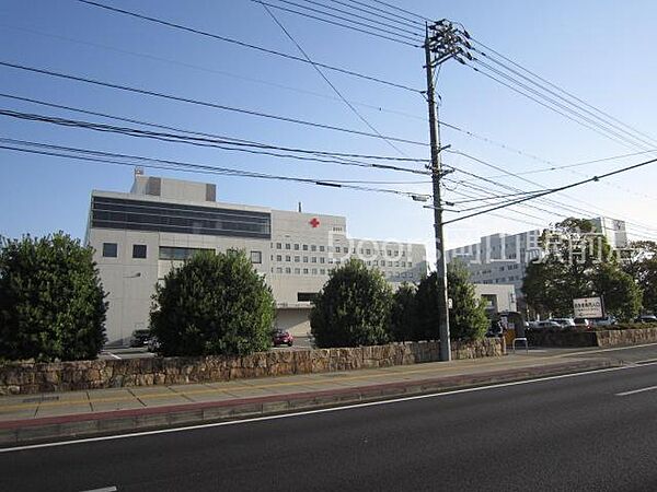 画像26:総合病院岡山赤十字病院 738m