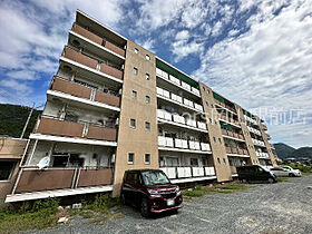 ヴィラナリー国ケ原1号棟  ｜ 岡山県岡山市北区御津国ケ原（賃貸マンション2K・4階・34.00㎡） その1