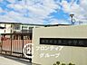 周辺：枚方市立第三中学校 徒歩4分。 290m