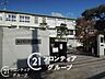 周辺：枚方市立津田小学校 徒歩20分。 1560m