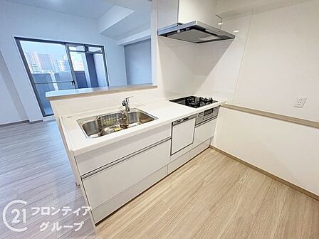 広々としたシステムキッチンで、毎日、家族みんなで料理を楽しめます