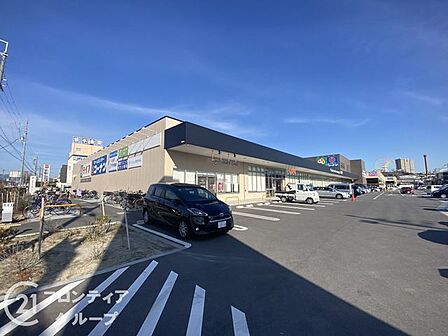 ライフ枚方大橋店 徒歩13分。 1040m