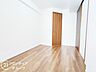 寝室：住まい選びは、価格や立地だけでなく、将来の暮らし方まで含めて考えることが大切です。今の段階で気になっていることを、まずスタッフに話してみてください
