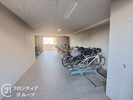 物件から受けた印象や、周辺の生活環境への疑問まで、気になることを何でも話してみてください。暮らしのイメージを一緒に整理していきましょう