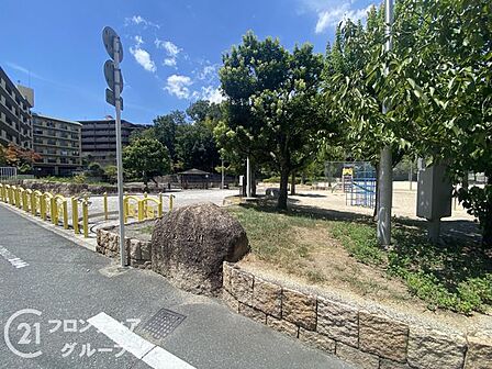 写真だけではわからない採光・広さ・周辺環境の実感は、実際に足を運んでみることが一番です。ご見学はいつでもご予約いただけます