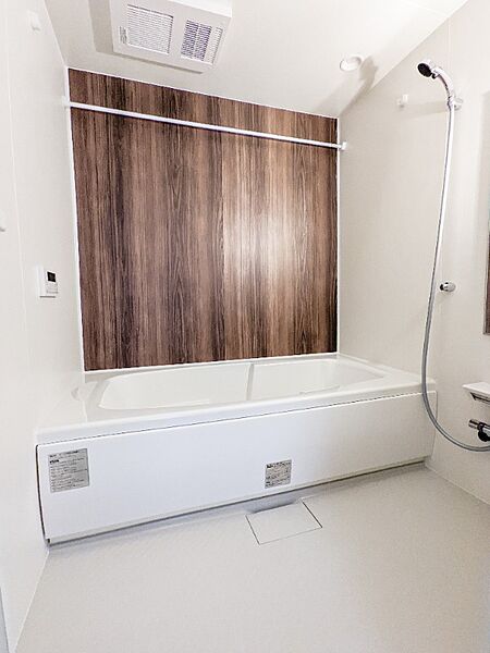 apartment 栃木県小山市東城南４丁目28-3　関口ビル1階
