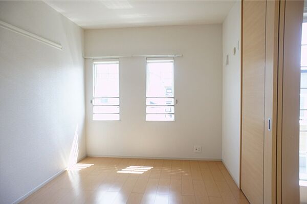 apartment 栃木県小山市東城南４丁目28-3　関口ビル1階