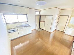 JR東北本線 小山駅 バス30分 神山2丁目下車 徒歩6分の賃貸アパート 2階2DKのリビング/ダイニング