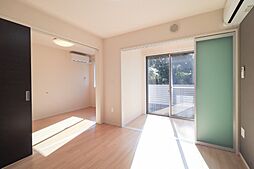 JR東北本線 間々田駅 3.3kmの賃貸アパート 1階1LDKのリビング/ダイニング