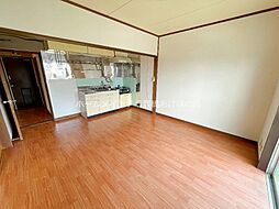 ヴィレッジ杉田　A棟 3階2LDKのリビング/ダイニング