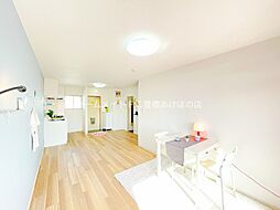 エルディム藤 2階1LDKのリビング/ダイニング