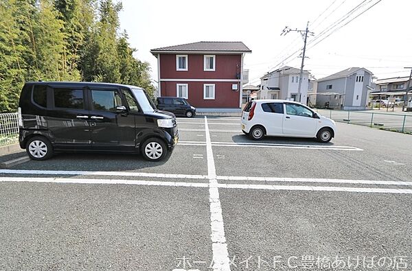 画像15:駐車場