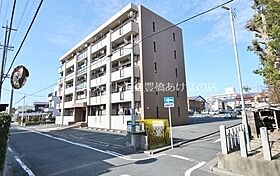 グランジール  ｜ 愛知県豊橋市菰口町5丁目（賃貸マンション1LDK・4階・43.32㎡） その1