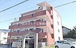 フィオーレ・アダチ