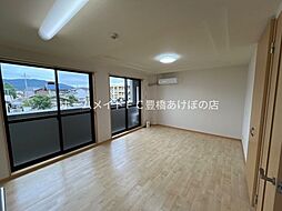 フィールドピアN 2階1LDKのリビング/ダイニング